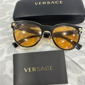 Versace sunglasseses with glasses case, and box